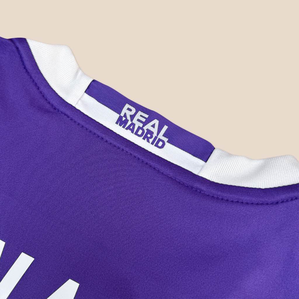 Real Madrid 2016/17 Away