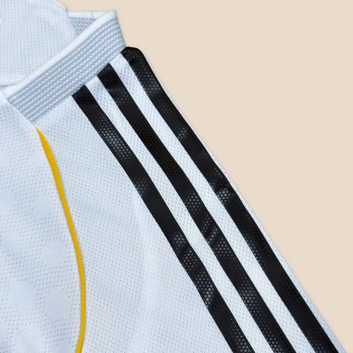 Real Madrid 2025/26 Home Version Player